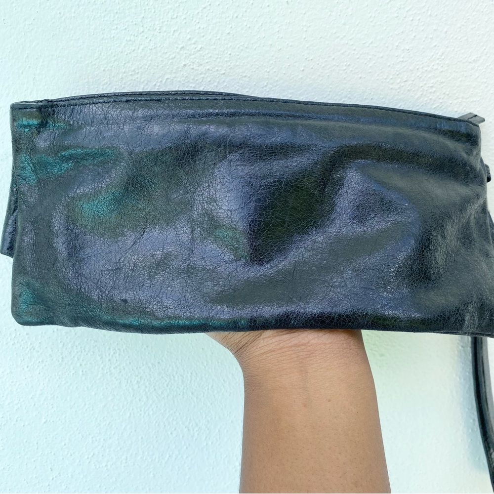 Y2K 100% Genuine Leather Black Ruffle Wristlet - Picture 5 of 6